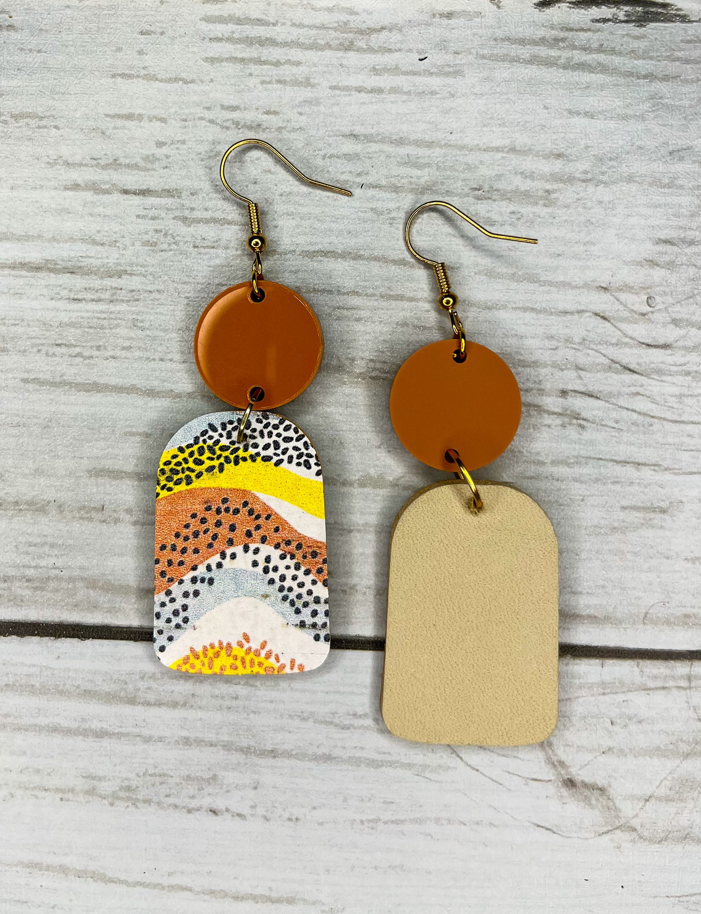 The Daisy- Desert Wave